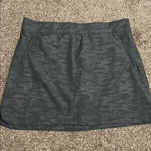 Orvis olive green skort